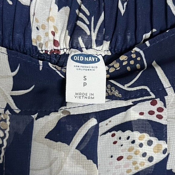 Old Navy Women's Blue & White Bird Pattern Sheer Circle, Skater Skirt S - Picture 10 of 11